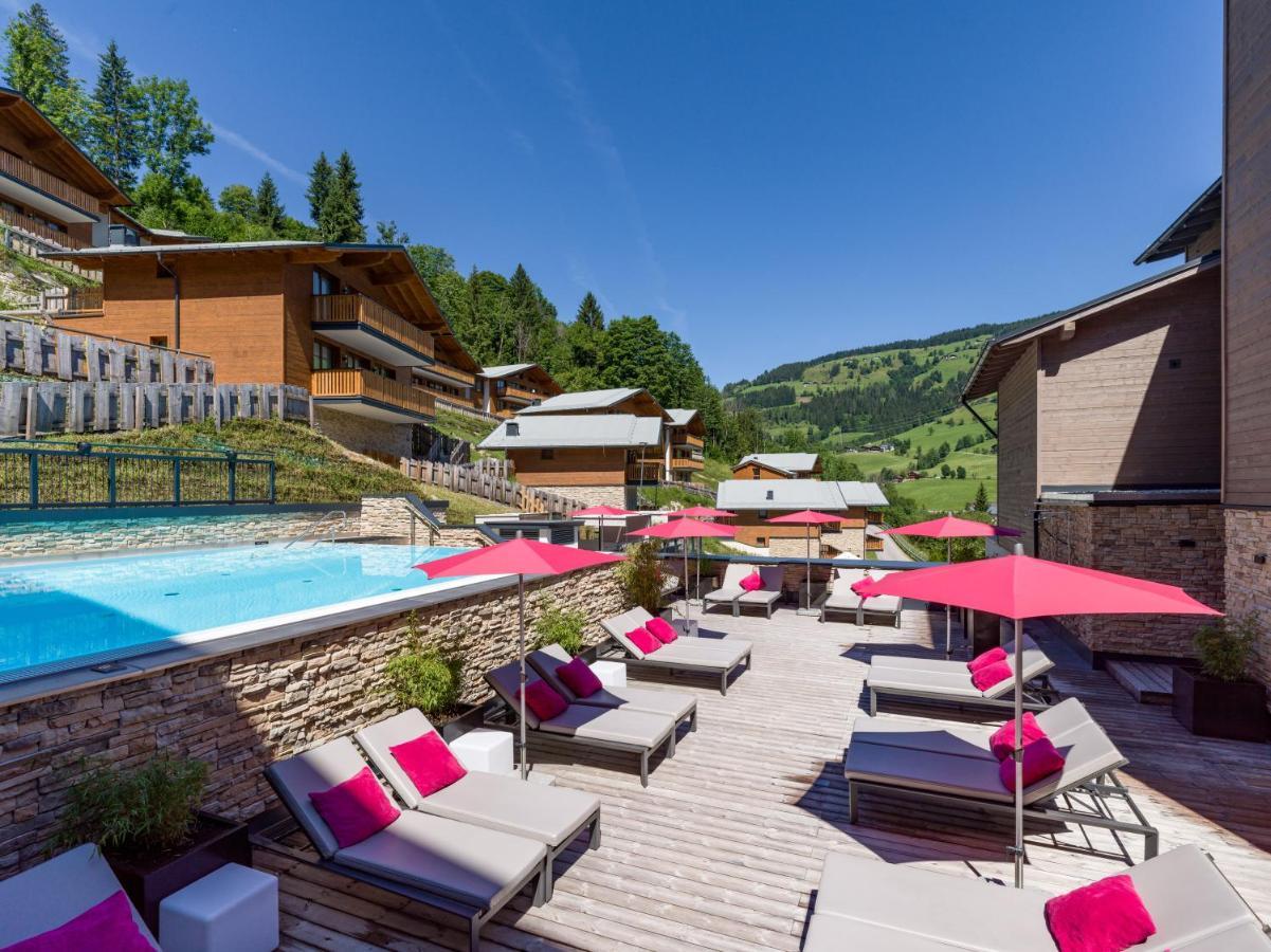 Hotel Adapura Ваграйн Екстер'єр фото