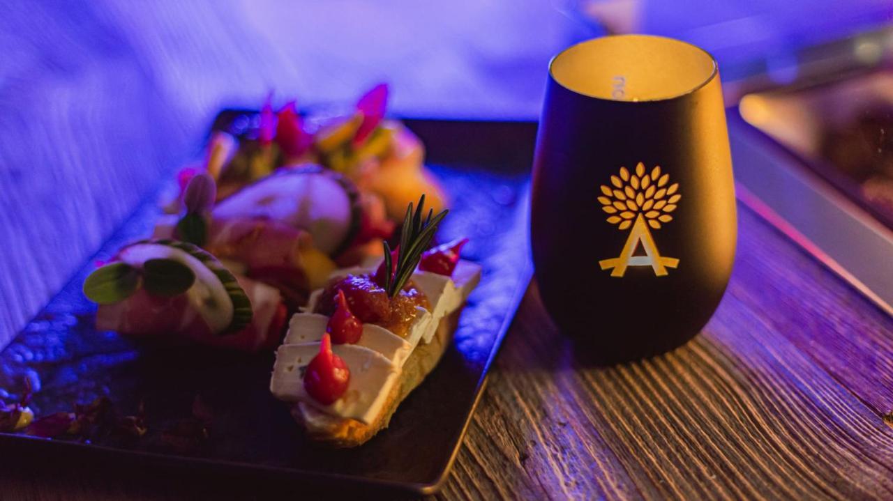 Hotel Adapura Ваграйн Екстер'єр фото