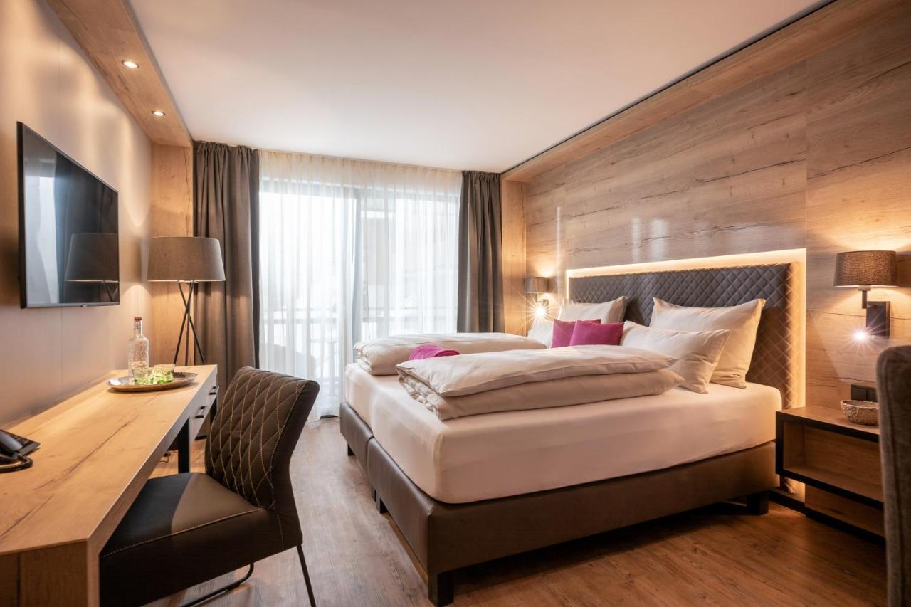 Hotel Adapura Ваграйн Екстер'єр фото